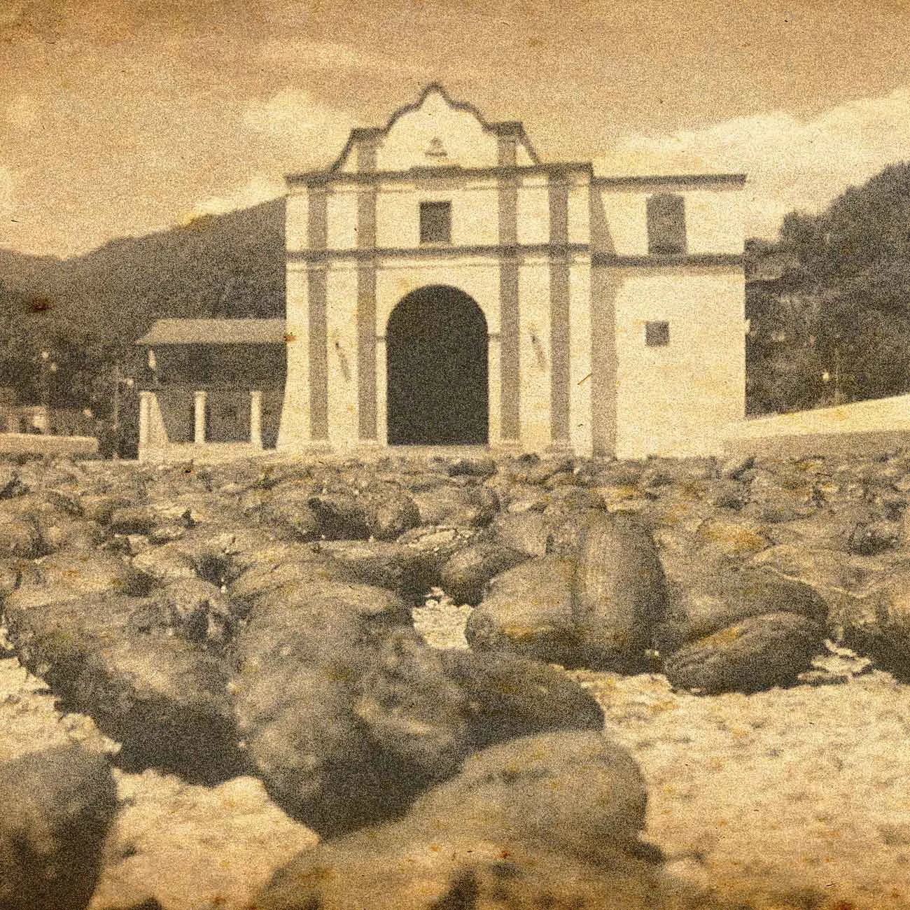Iglesia histórica de Chuao en tono sepia
